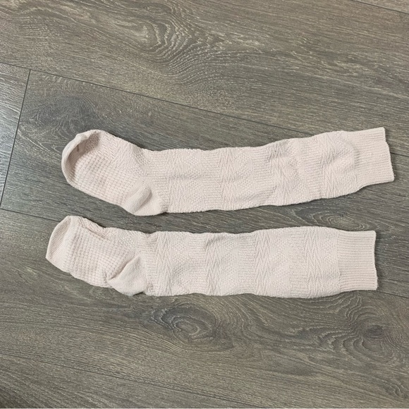 Women’s Stylish Beige Pink Buttoned Socks Stockings - Picture 7 of 9